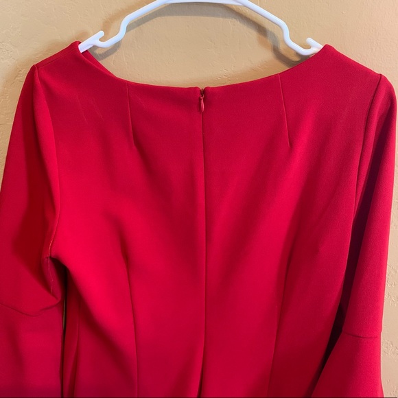 NWOT Calvin Klein Women's Circle Trim at Bell Sleeve Cuff Sheath Dress - Picture 4 of 9